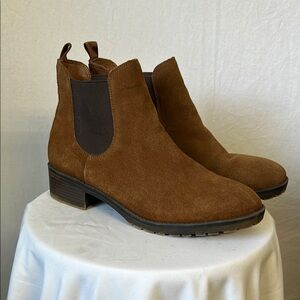 Kensie Brown Suede Chelsea Boots Size 10M